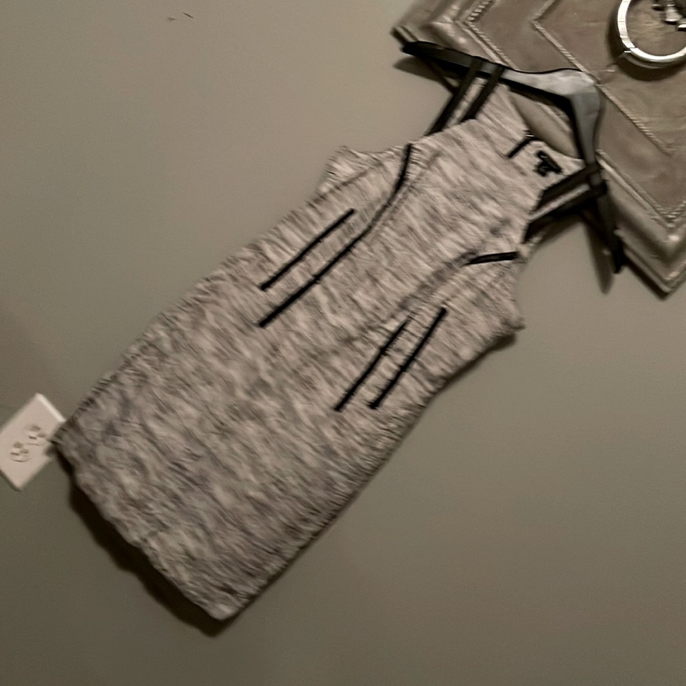 I ♥️ Robson Black and gray dress . Size 4 . Never used. Perfect conditions.